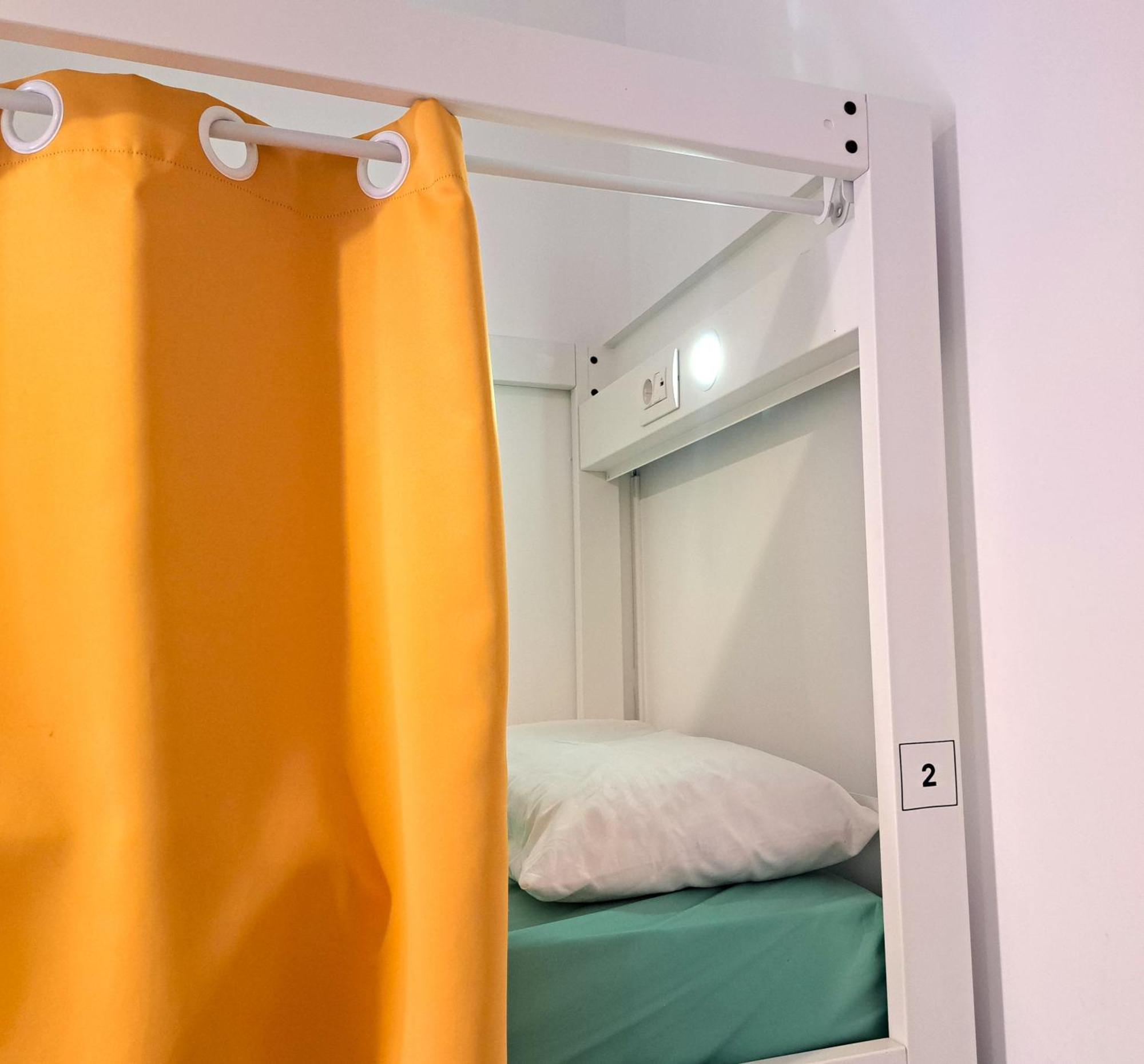 Bed & Bike Barcelona Vandrehjem Eksteriør billede