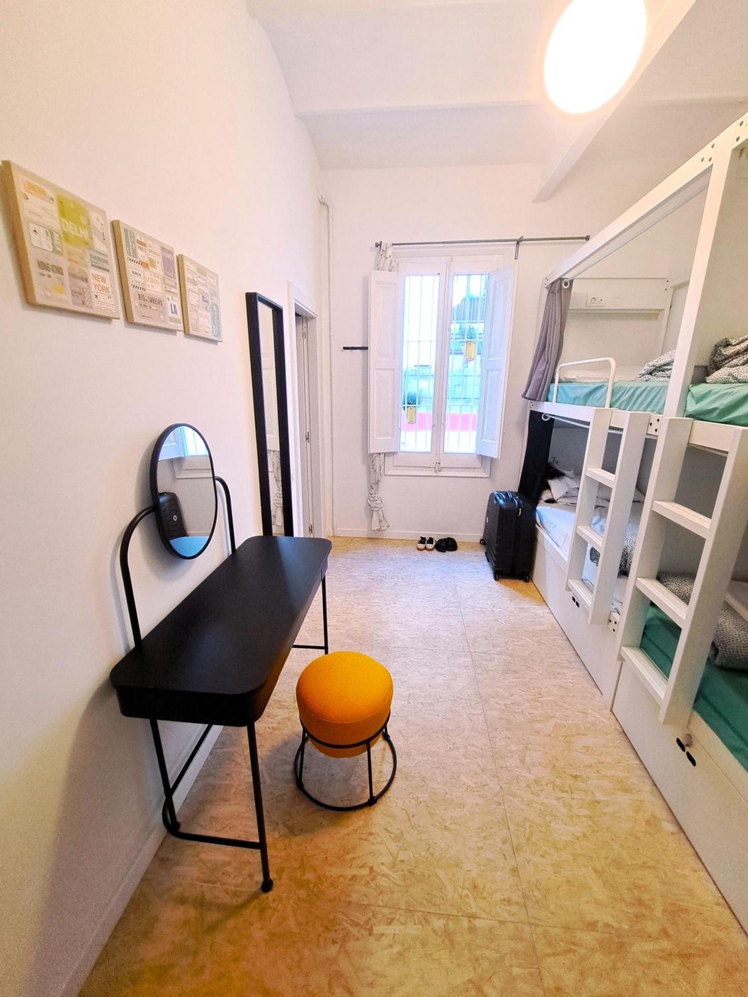 Bed & Bike Barcelona Vandrehjem Eksteriør billede