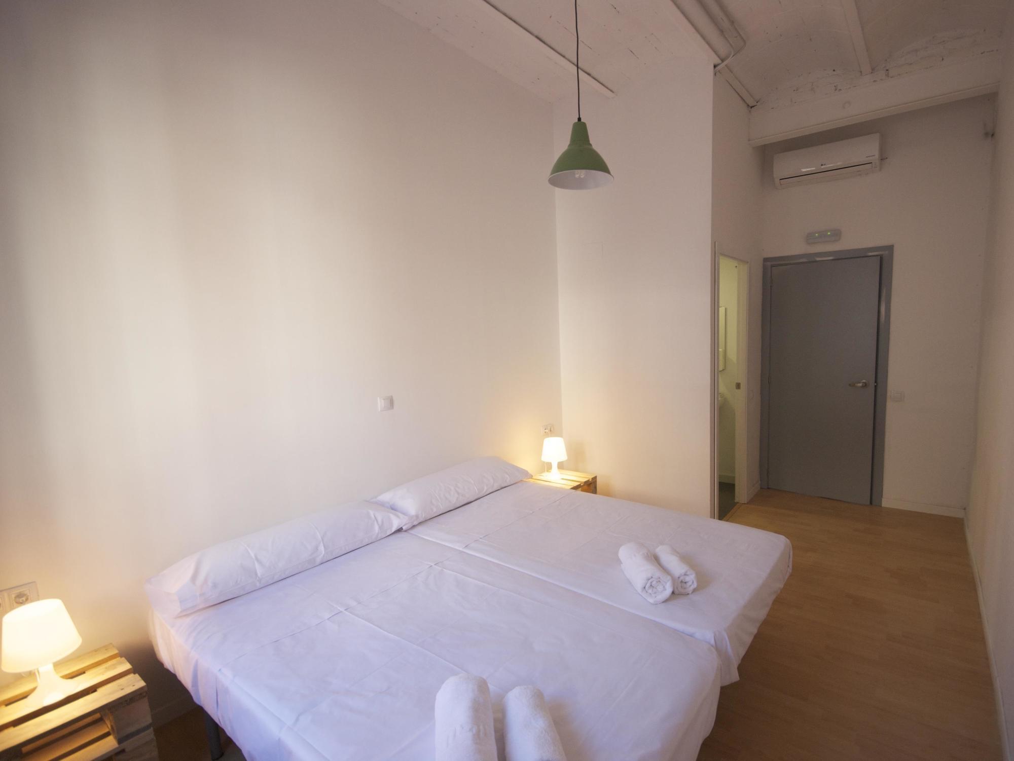Bed & Bike Barcelona Vandrehjem Eksteriør billede