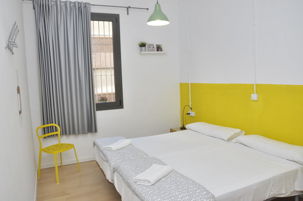 Bed & Bike Barcelona Vandrehjem Eksteriør billede