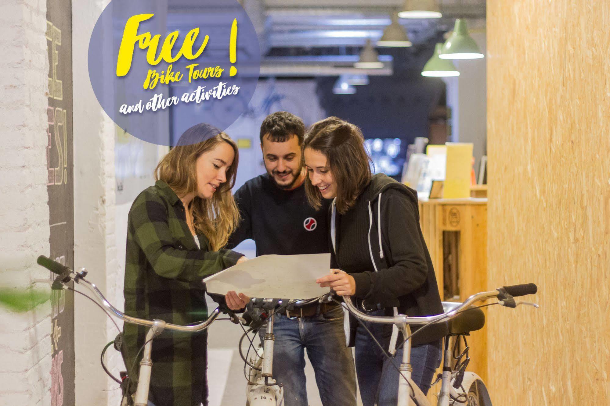 Bed & Bike Barcelona Vandrehjem Eksteriør billede