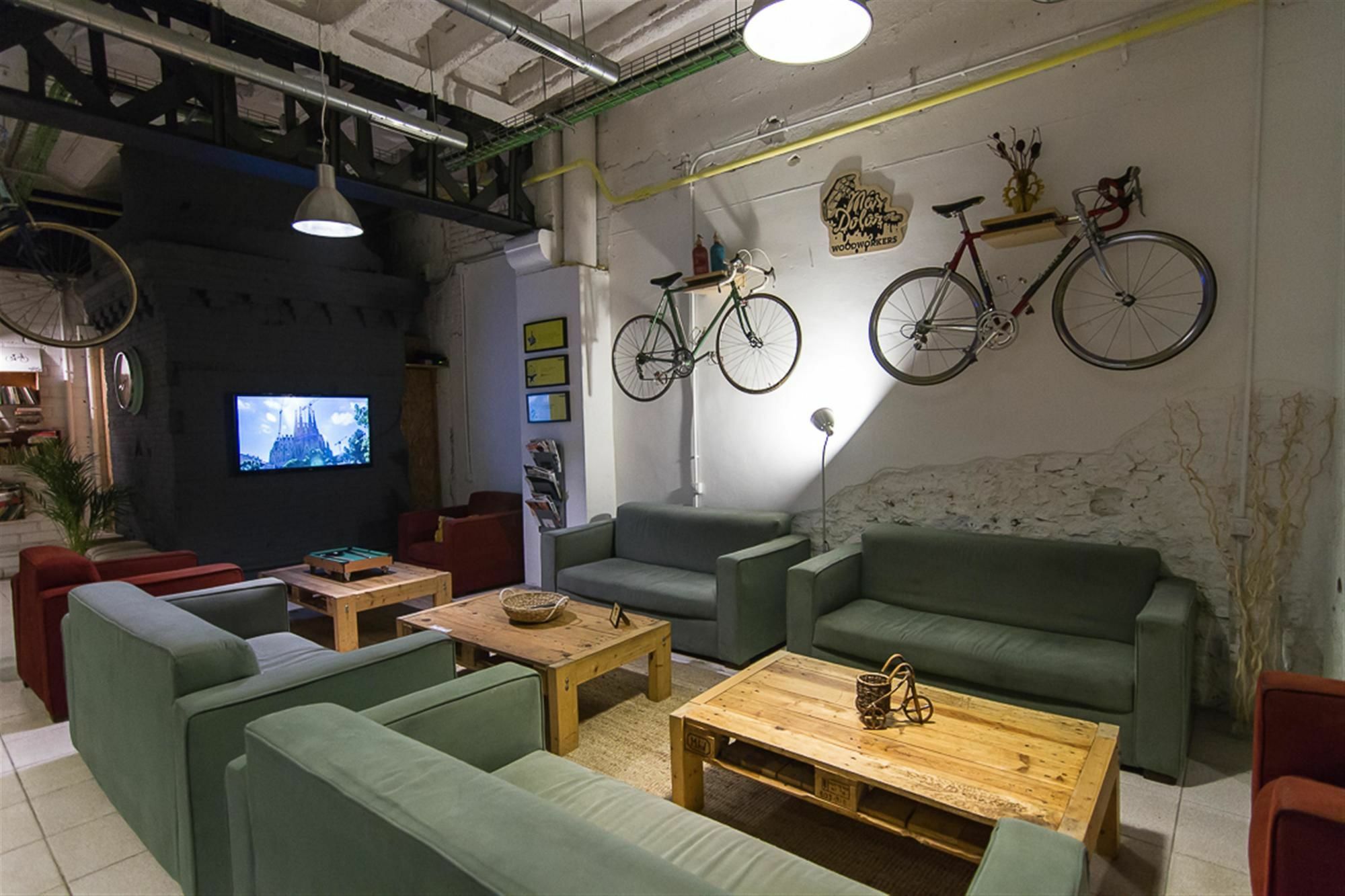 Bed & Bike Barcelona Vandrehjem Eksteriør billede