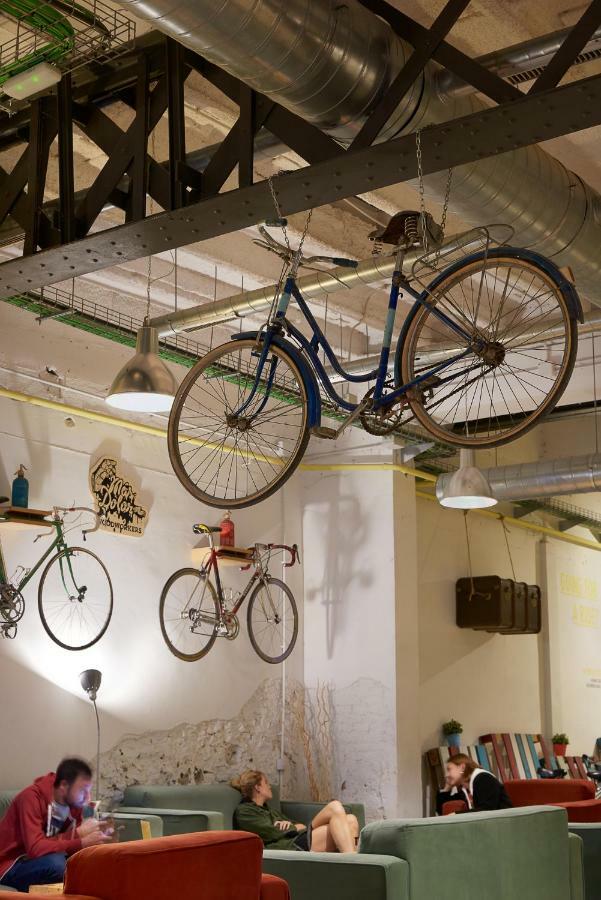 Bed & Bike Barcelona Vandrehjem Eksteriør billede